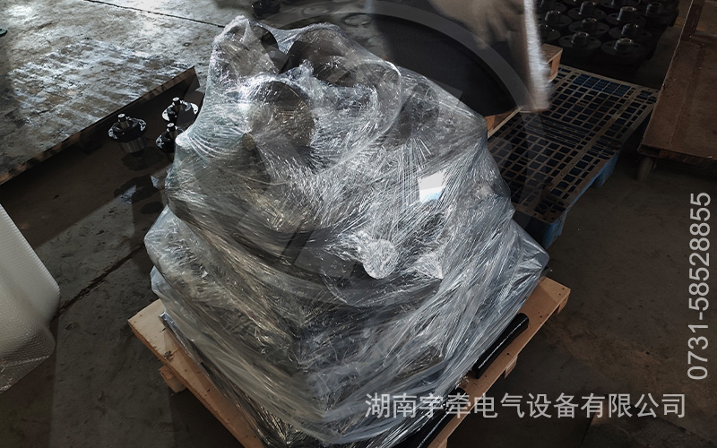 礦用井下電機車配件出口海外 2.jpg